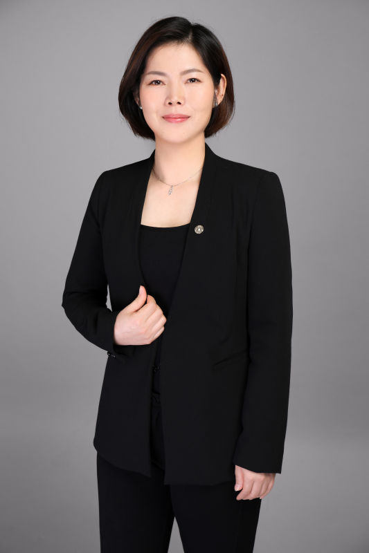 黄芬嫘